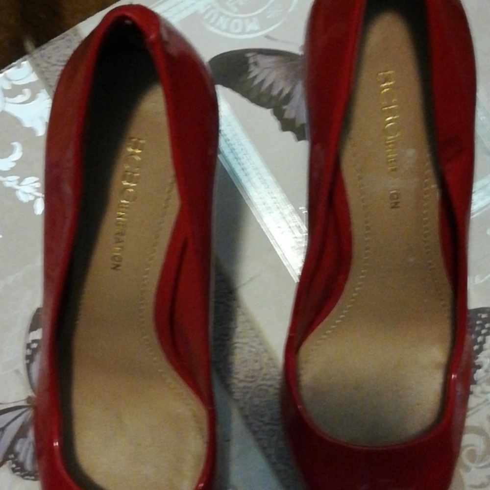 Shoes - Picture 2 of 3